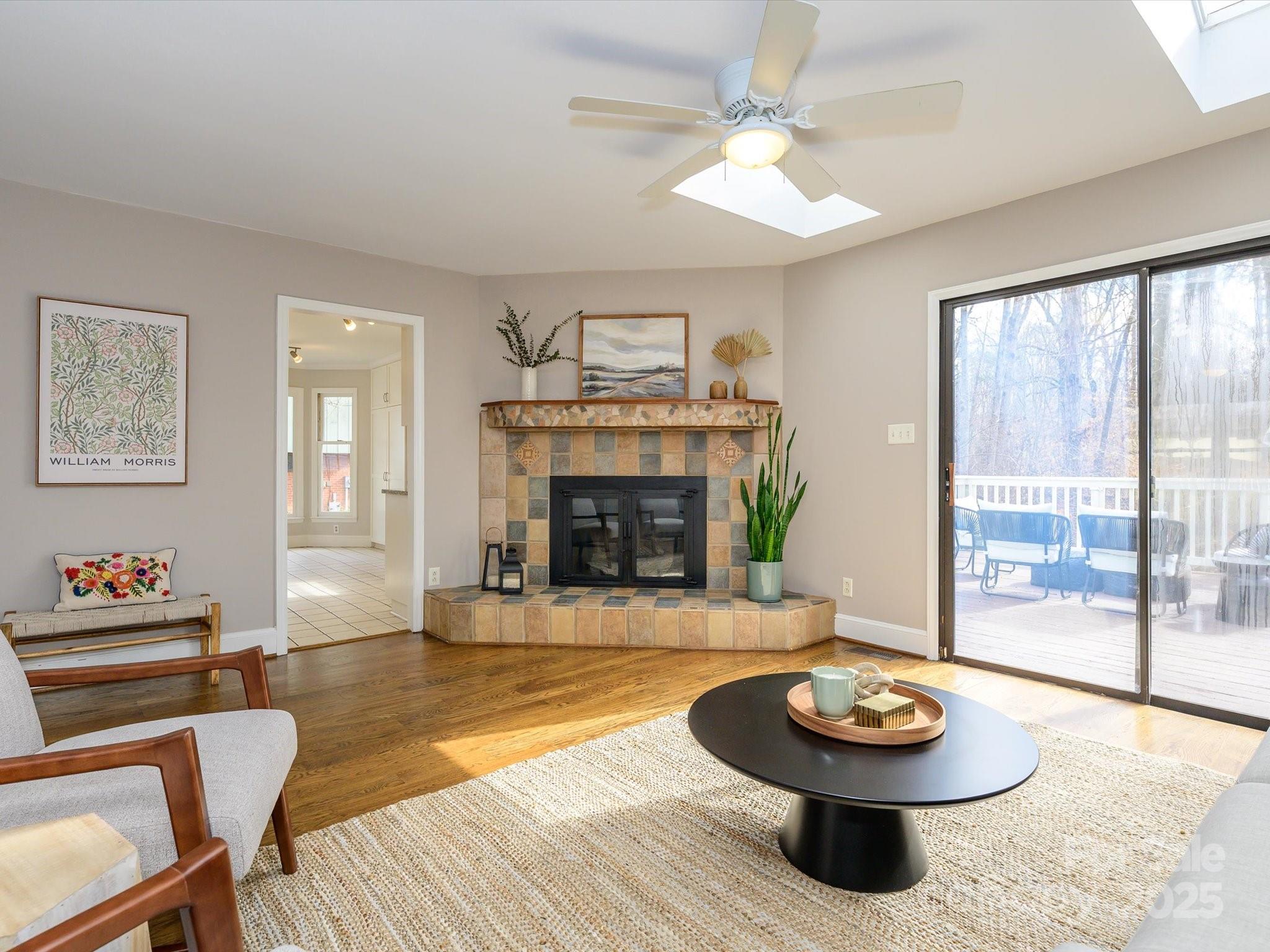 521 Mountainview Drive Charlotte, NC 28270 - Photo 8 of 35