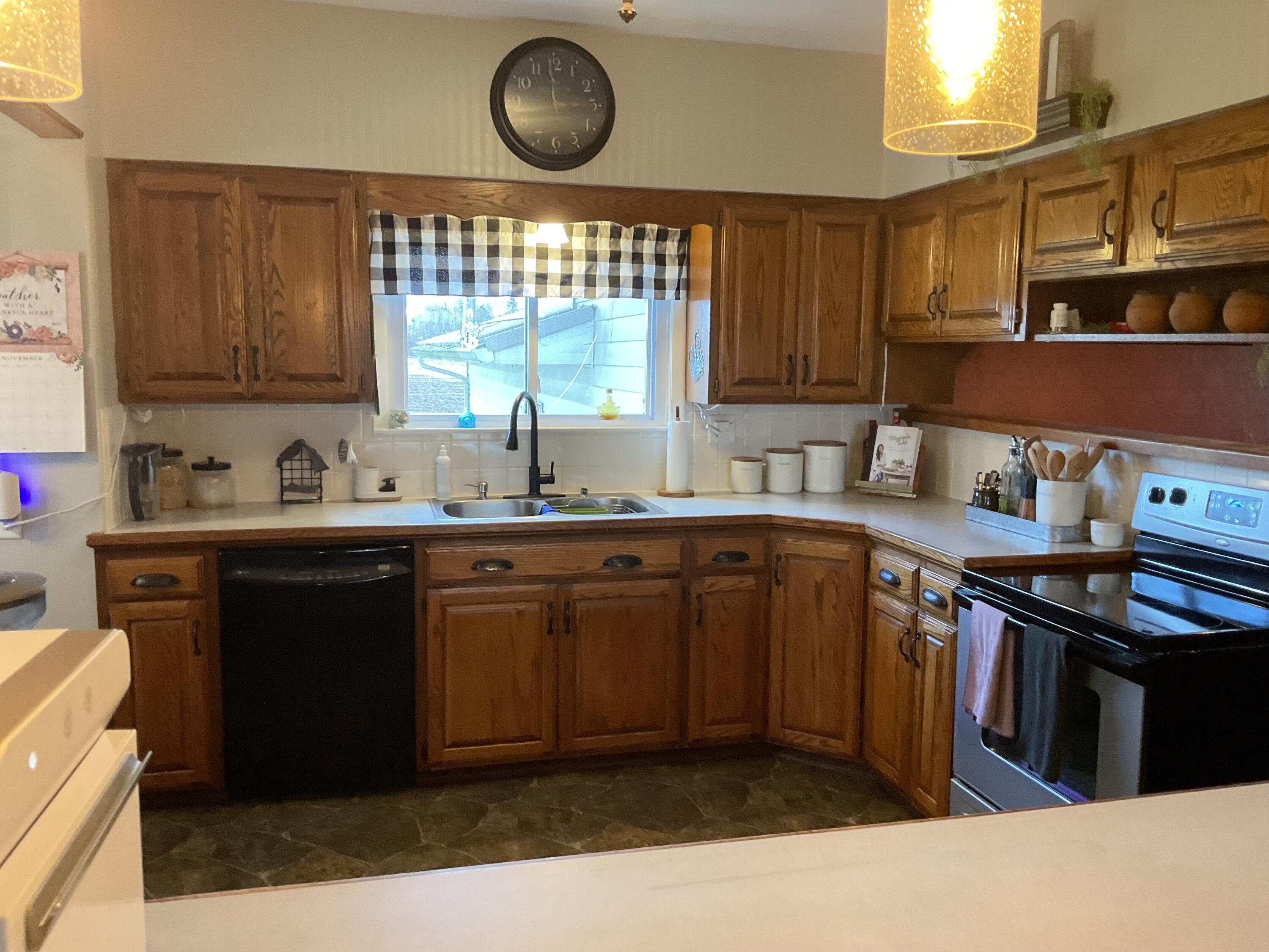 9898 Garfield Road Carson City, MI 48811 - Photo 10 of 42 IMG_0219
