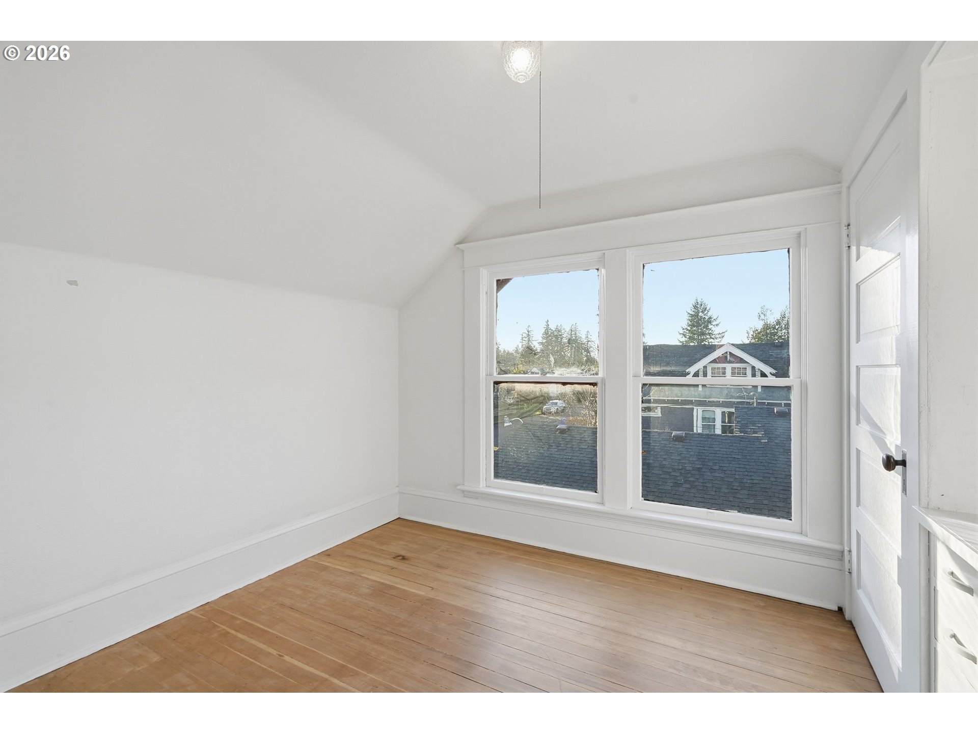 7619 Southeast Insley Street Portland, OR 97206 - Photo 15 of 20