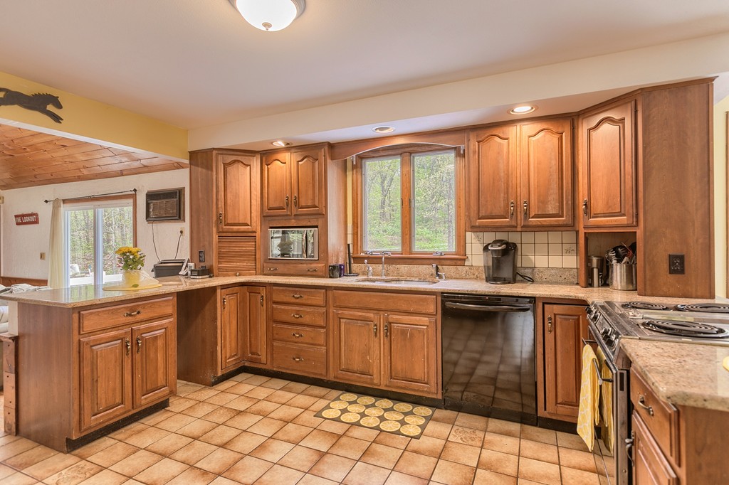 26 Willow Road Boxford, MA 01921 - Photo 7 of 29