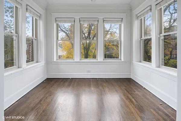 $1,150,000 | 3028 West Eastwood Avenue, Chicago, IL 60625