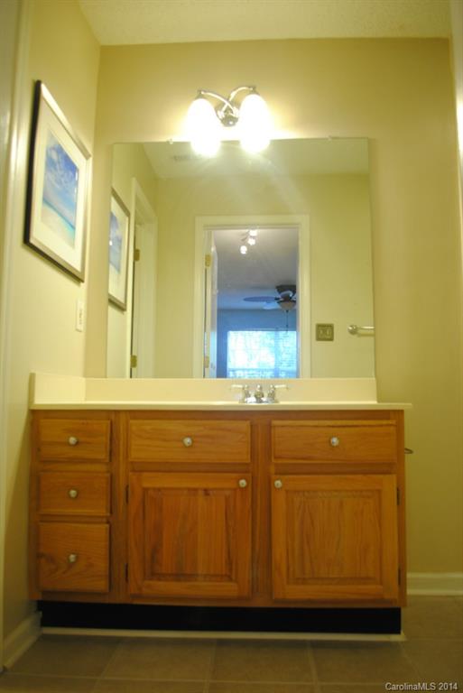 5003 Sharon Road, Unit F Charlotte, NC 28210 - Photo 9 of 21