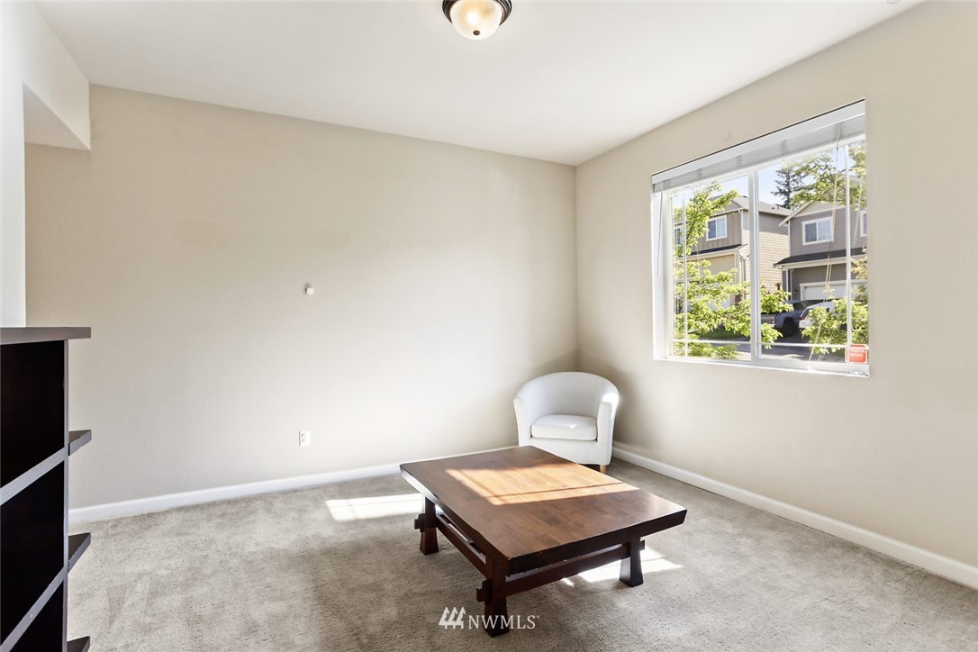 517 Field Place Northeast Renton, WA 98059 - Photo 11 of 27 Gallery Image 11
