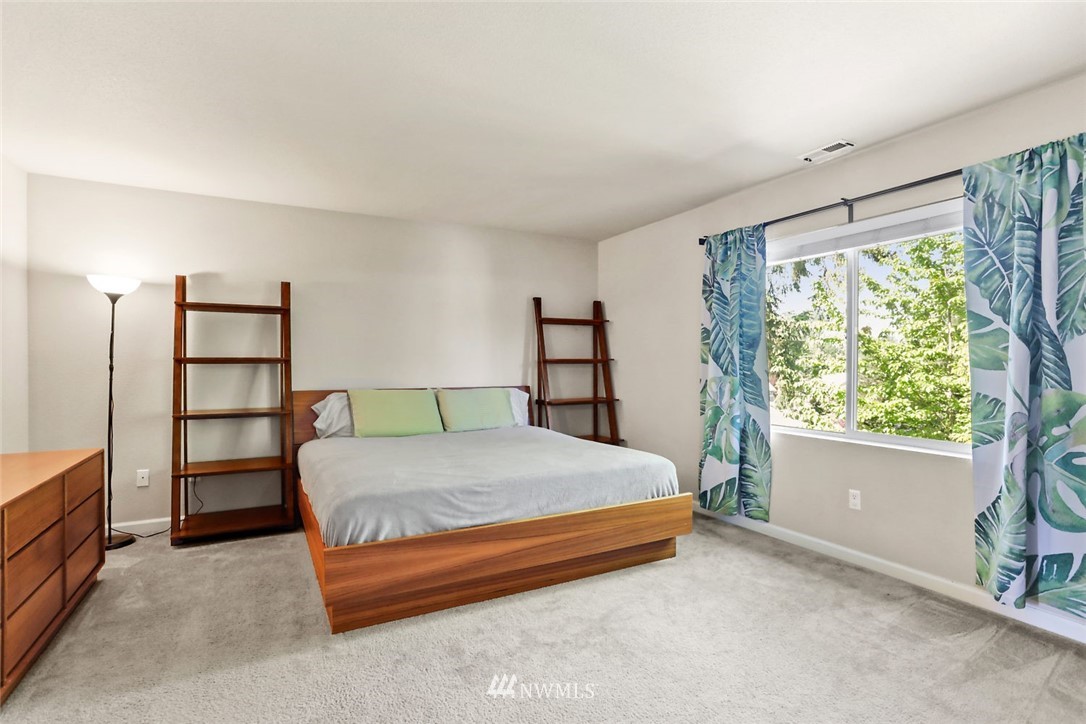 517 Field Place Northeast Renton, WA 98059 - Photo 13 of 27 Gallery Image 13