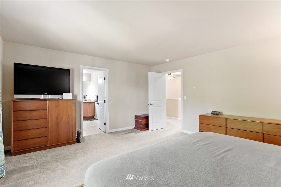 517 Field Place Northeast Renton, WA 98059 - Photo 15 of 27 Gallery Image 15