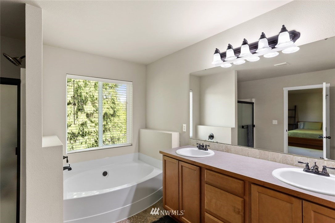517 Field Place Northeast Renton, WA 98059 - Photo 16 of 27 Gallery Image 16