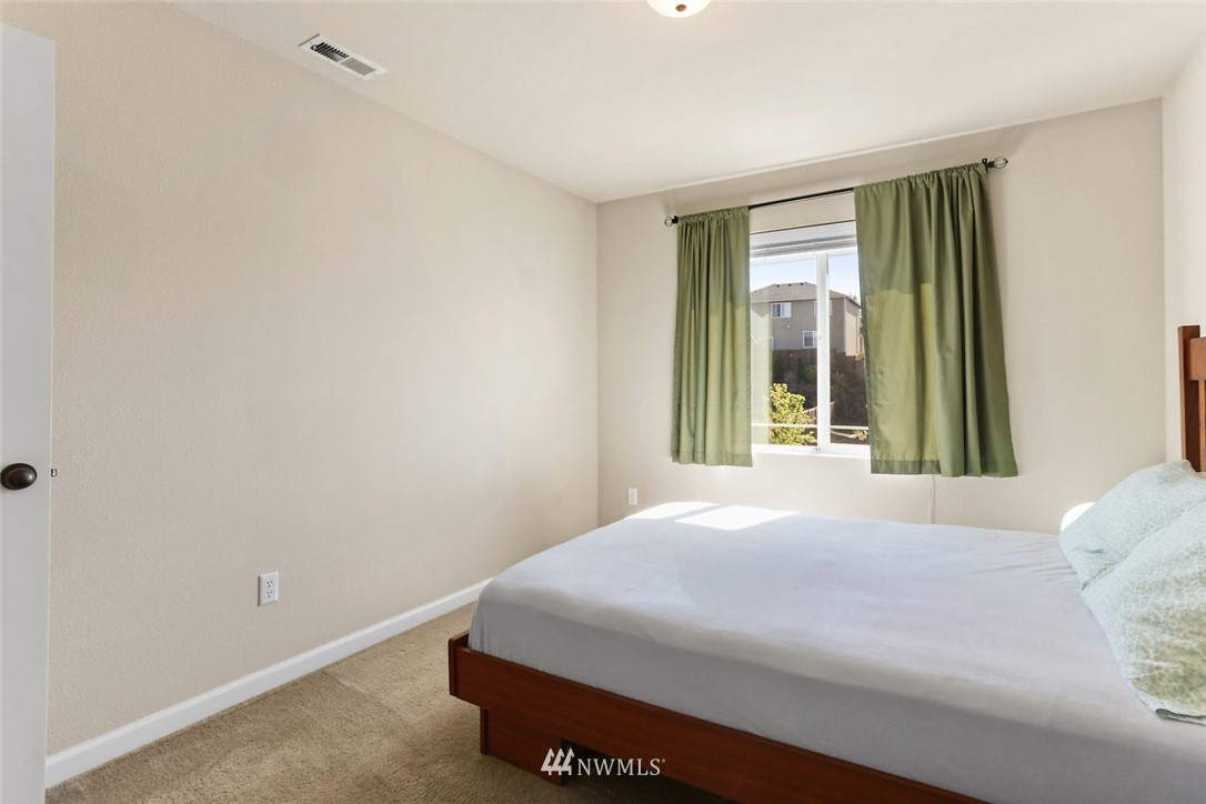 517 Field Place Northeast Renton, WA 98059 - Photo 24 of 27 Gallery Image 24