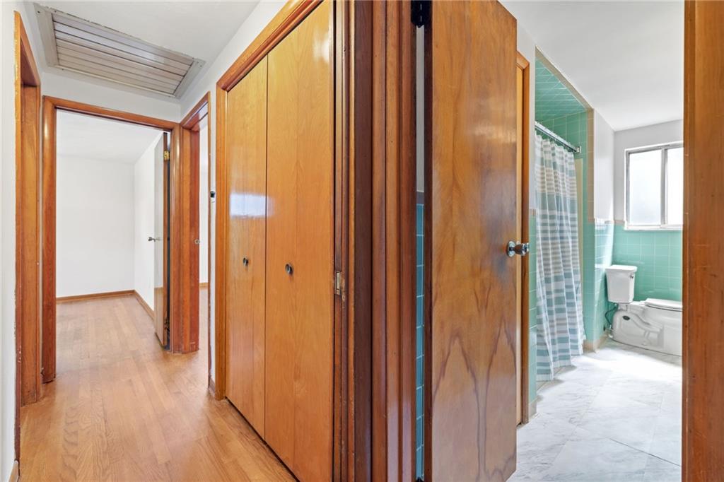 1317 Cathell Road Pittsburgh, PA 15236 - Photo 11 of 32 Hallway