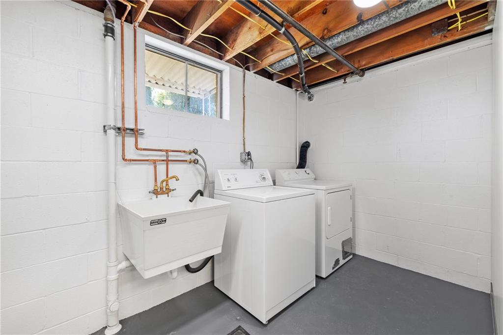 1317 Cathell Road Pittsburgh, PA 15236 - Photo 23 of 32 Laundry Room