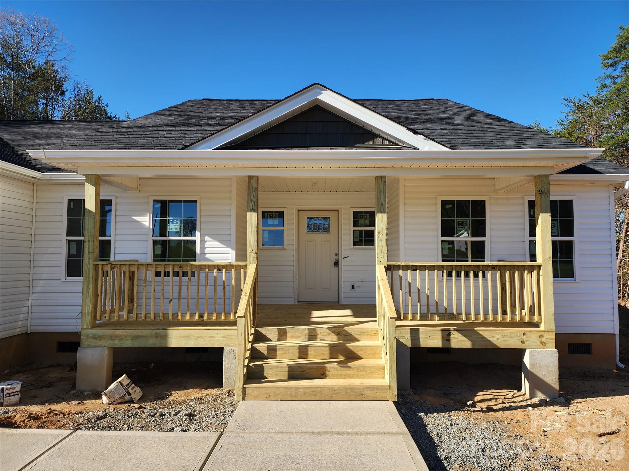 5405 Springs Road, Unit 3 Conover, NC 28613 - Photo 7 of 28 a front view of a house with balcony