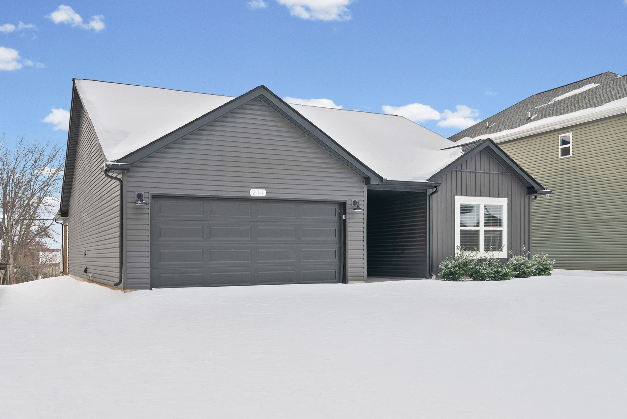 214 King Road Clarksville, TN 37042 - Photo 2 of 31