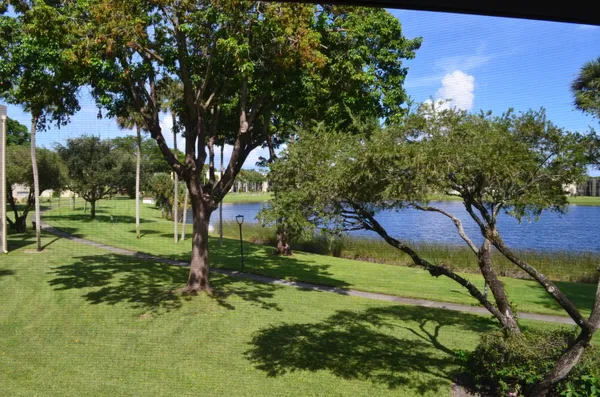 $1,800 | 5220 Las Verdes Circle, Unit 211, Delray Beach, FL 33484