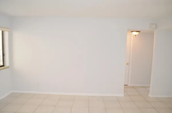 $1,800 | 5220 Las Verdes Circle, Unit 211, Delray Beach, FL 33484