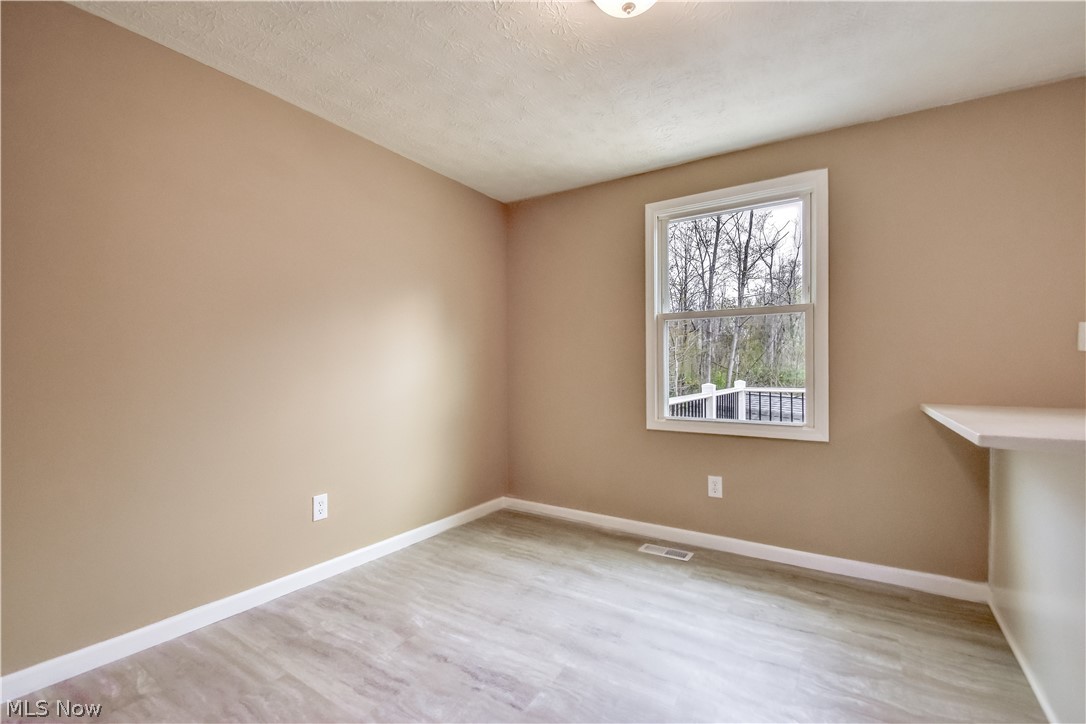 6996 Roe Boulevard Madison, OH 44057 - Photo 11 of 38