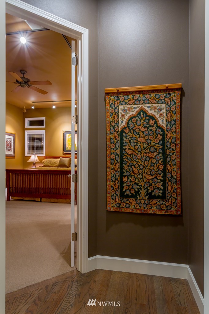 23766 Northeast Greens Crossing Road Redmond, WA 98053 - Photo 11 of 25 Gallery Image 11