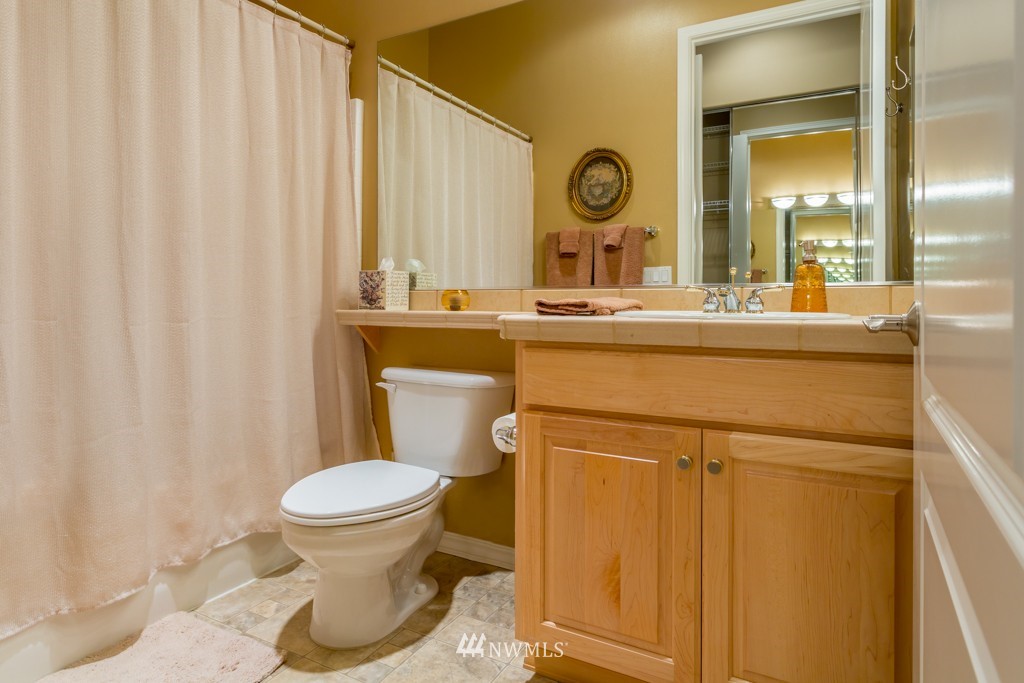 23766 Northeast Greens Crossing Road Redmond, WA 98053 - Photo 21 of 25 Gallery Image 21