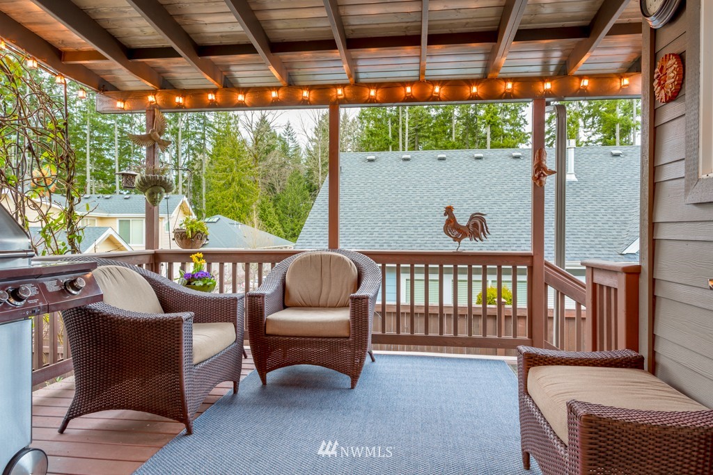 23766 Northeast Greens Crossing Road Redmond, WA 98053 - Photo 7 of 25 Gallery Image 7