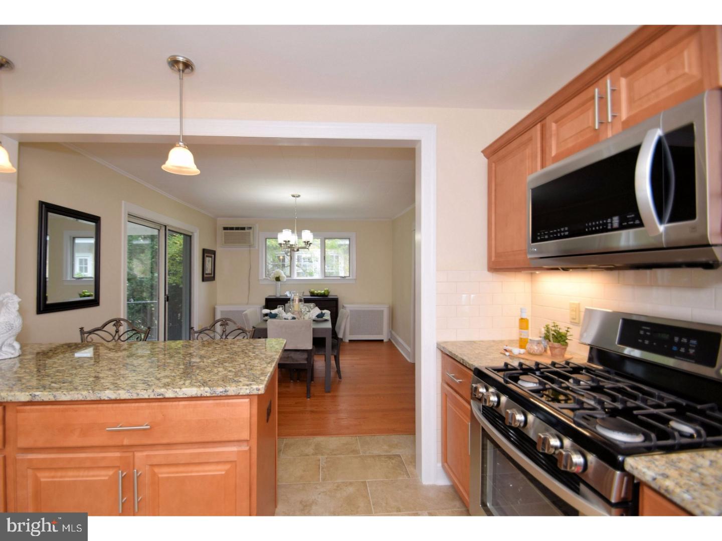 321 Oxford Road Havertown, PA 19083 - Photo 9 of 25 Kitchen