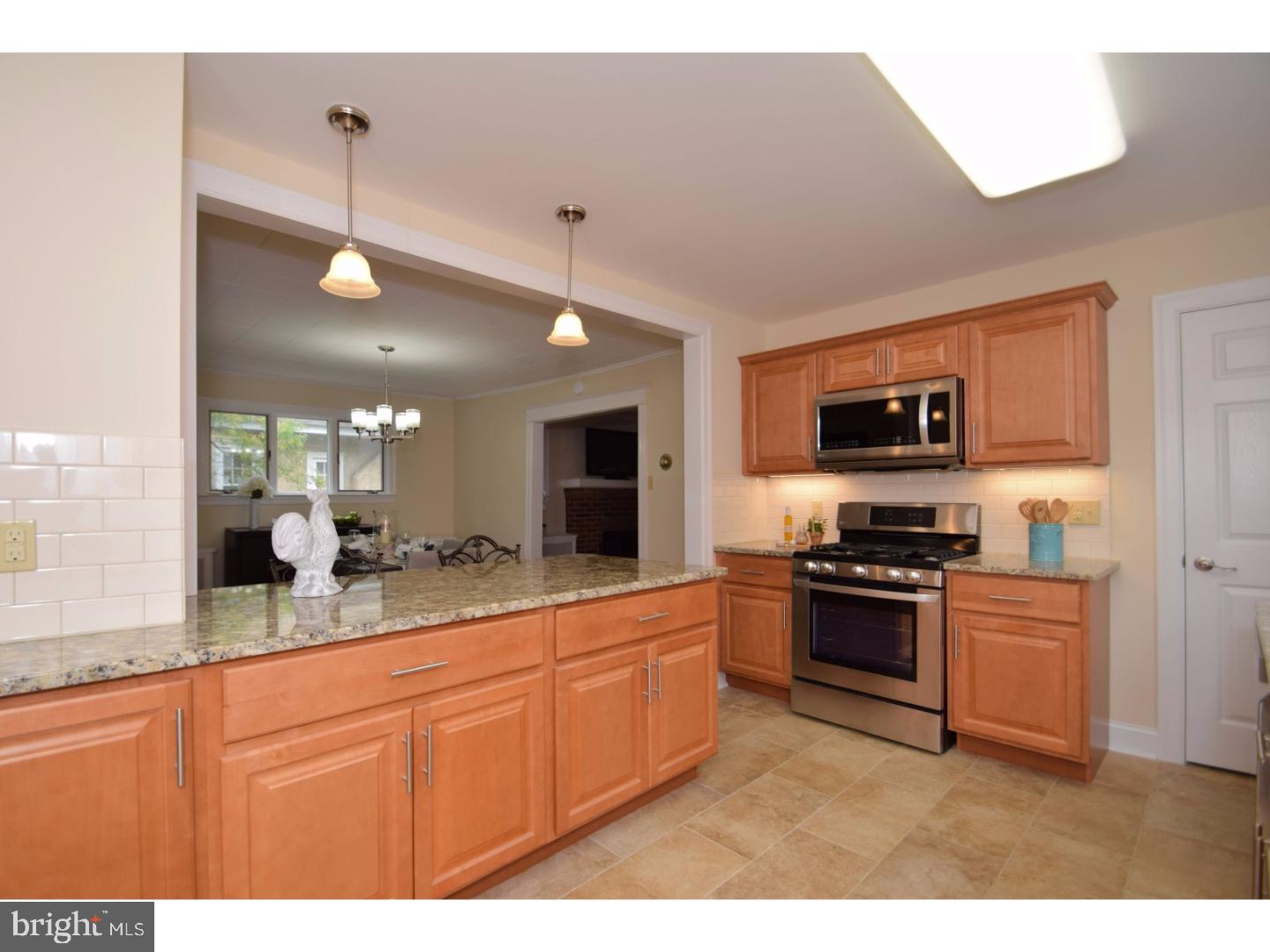 321 Oxford Road Havertown, PA 19083 - Photo 10 of 25 Kitchen
