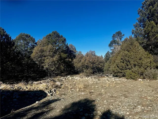 a view of a snow covered with snow