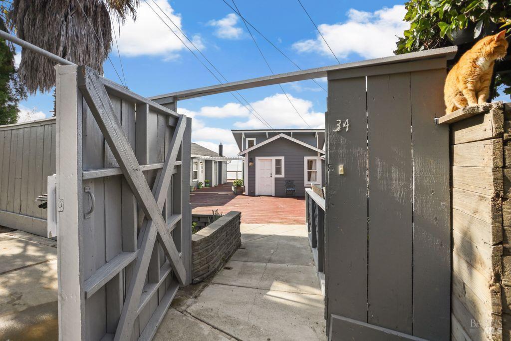 34 Sandy Beach Road Vallejo, CA 94590 - Photo 6 of 63