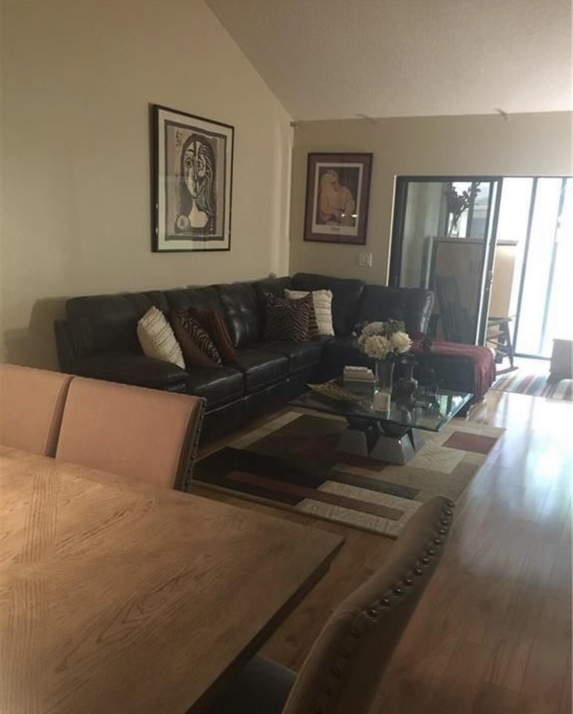 10875 Lake Front Place Boca Raton, FL 33498 - Photo 9 of 20 Living Room