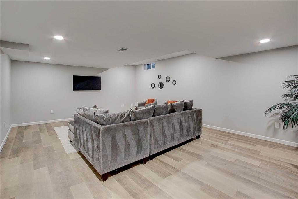 4339 Royal Pine Boulevard Indianapolis, IN 46250 - Photo 38 of 42