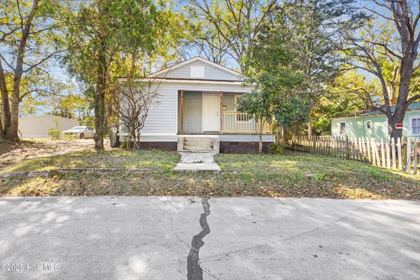 $1,430 | 1707 Asheville Street, New Bern, NC 28560