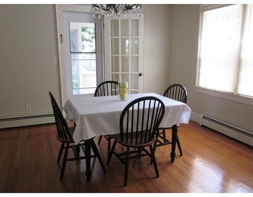 107 Gillette Avenue Springfield, MA 01118 - Photo 7 of 34