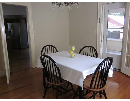 107 Gillette Avenue Springfield, MA 01118 - Photo 8 of 34