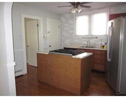 107 Gillette Avenue Springfield, MA 01118 - Photo 10 of 34