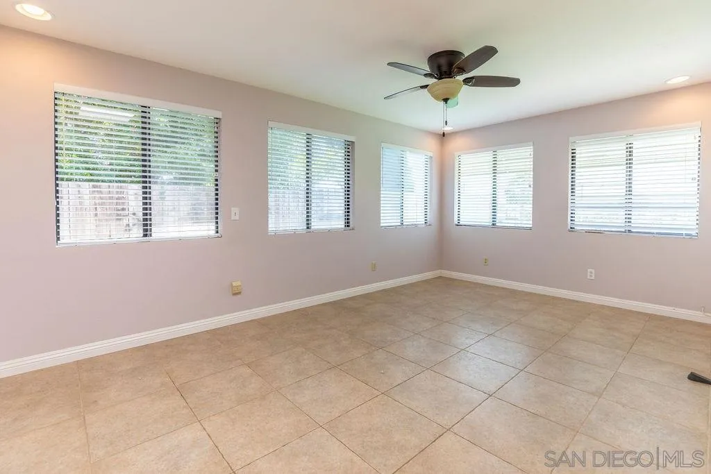 4729 Sunny Hills Road Oceanside, CA 92056 - Photo 13 of 25 Gallery Image 13