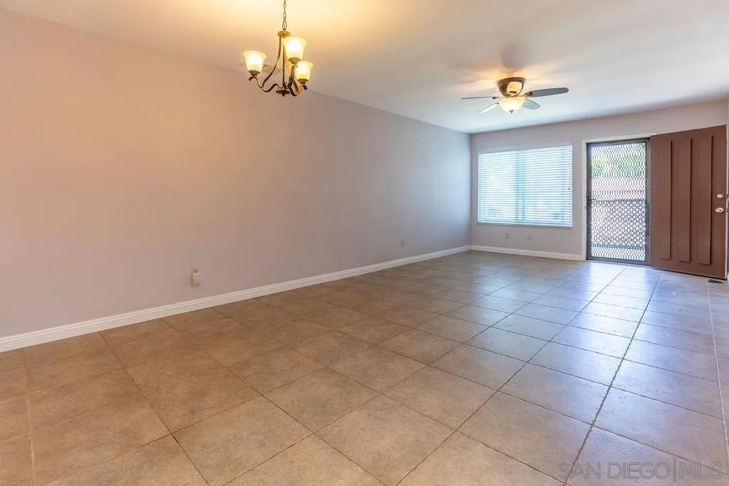 4729 Sunny Hills Road Oceanside, CA 92056 - Photo 8 of 25 Gallery Image 8