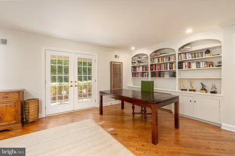 $2,700,000 | 7204 Loch Lomond Drive, Bethesda, MD 20817