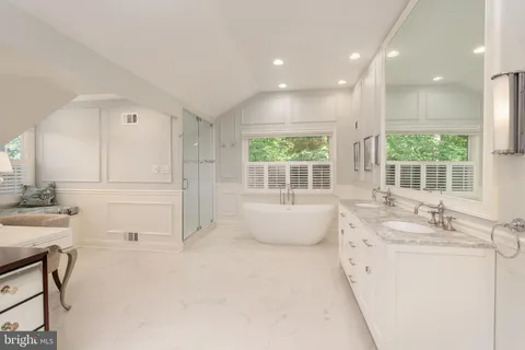 $2,700,000 | 7204 Loch Lomond Drive, Bethesda, MD 20817