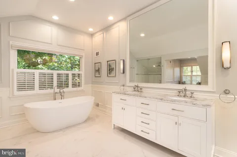 $2,700,000 | 7204 Loch Lomond Drive, Bethesda, MD 20817