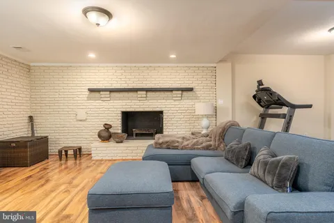 $2,700,000 | 7204 Loch Lomond Drive, Bethesda, MD 20817