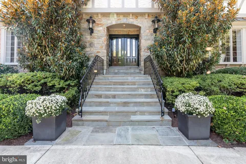 $2,700,000 | 7204 Loch Lomond Drive, Bethesda, MD 20817