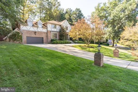 $2,700,000 | 7204 Loch Lomond Drive, Bethesda, MD 20817