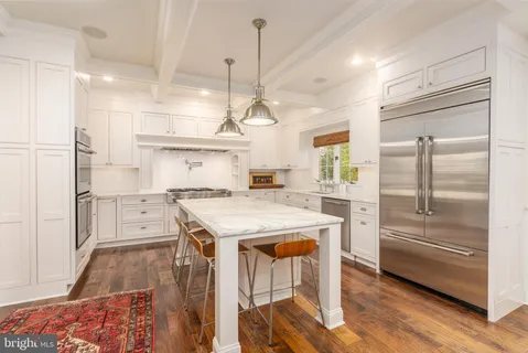 $2,700,000 | 7204 Loch Lomond Drive, Bethesda, MD 20817