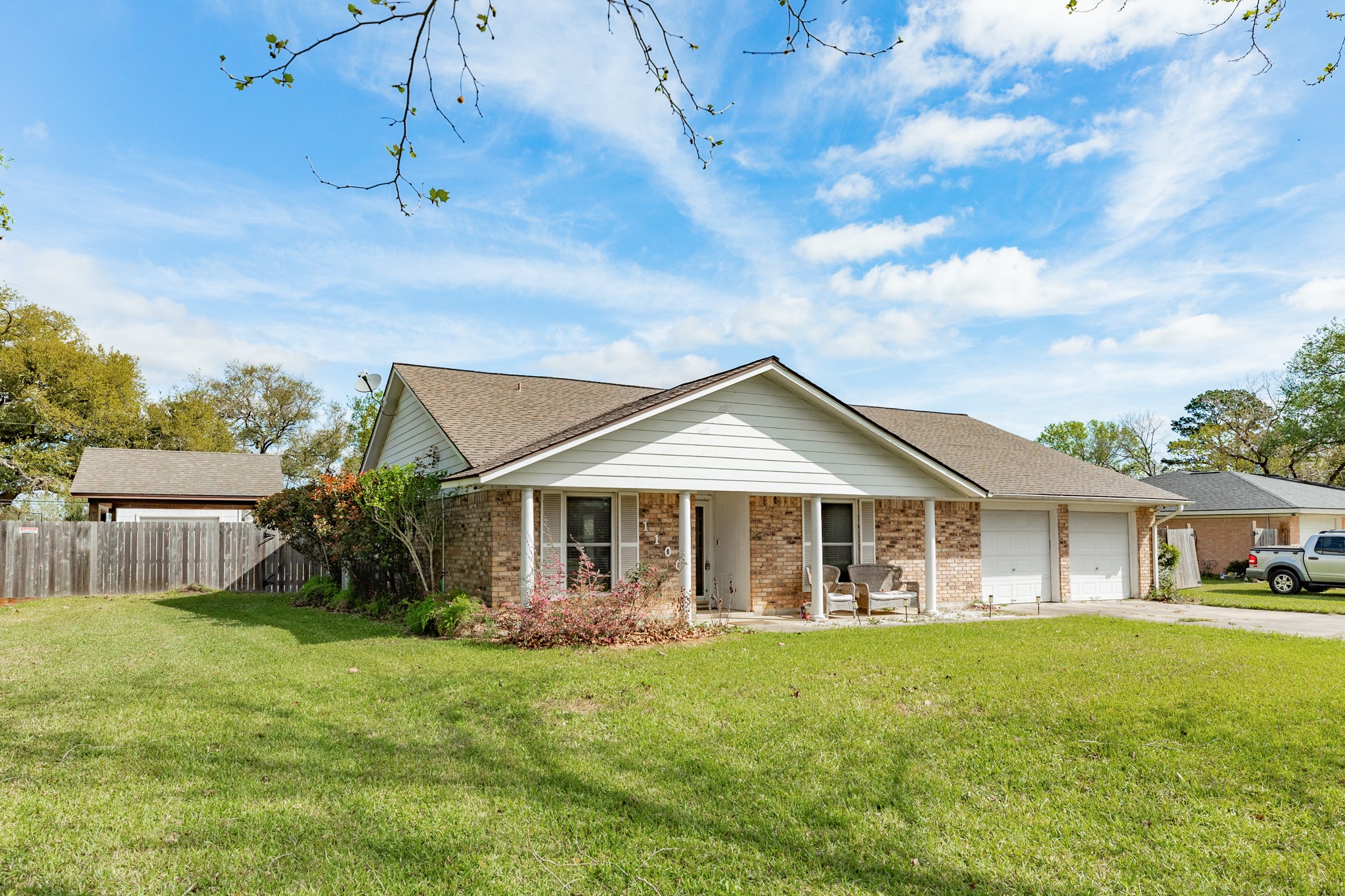 1100 Western Avenue Angleton, TX 77515 - Photo 3 of 26