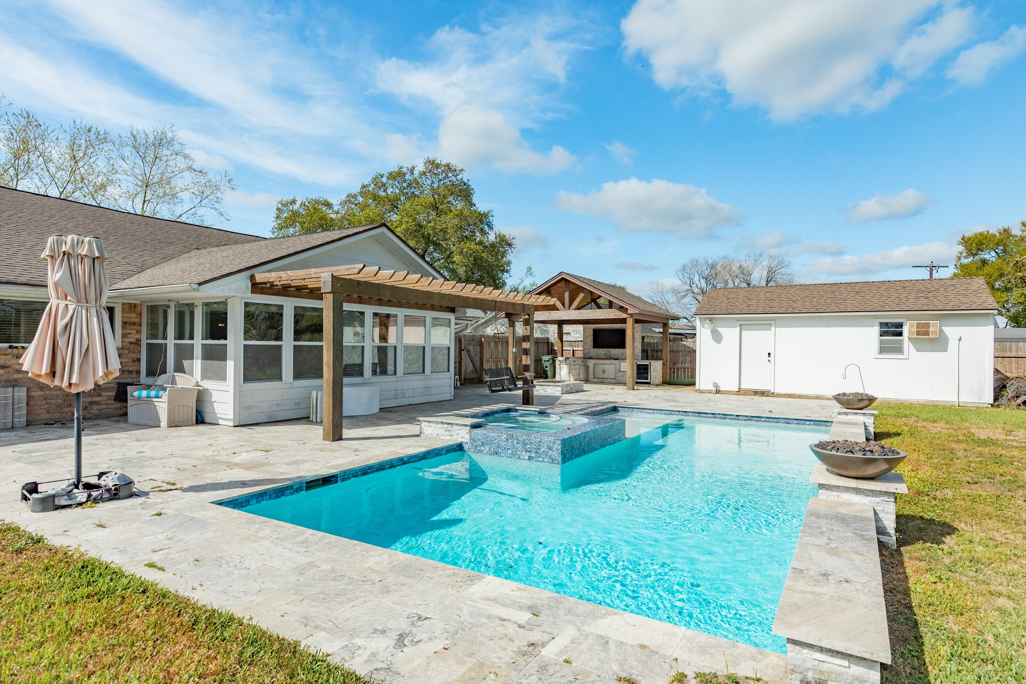 1100 Western Avenue Angleton, TX 77515 - Photo 5 of 26