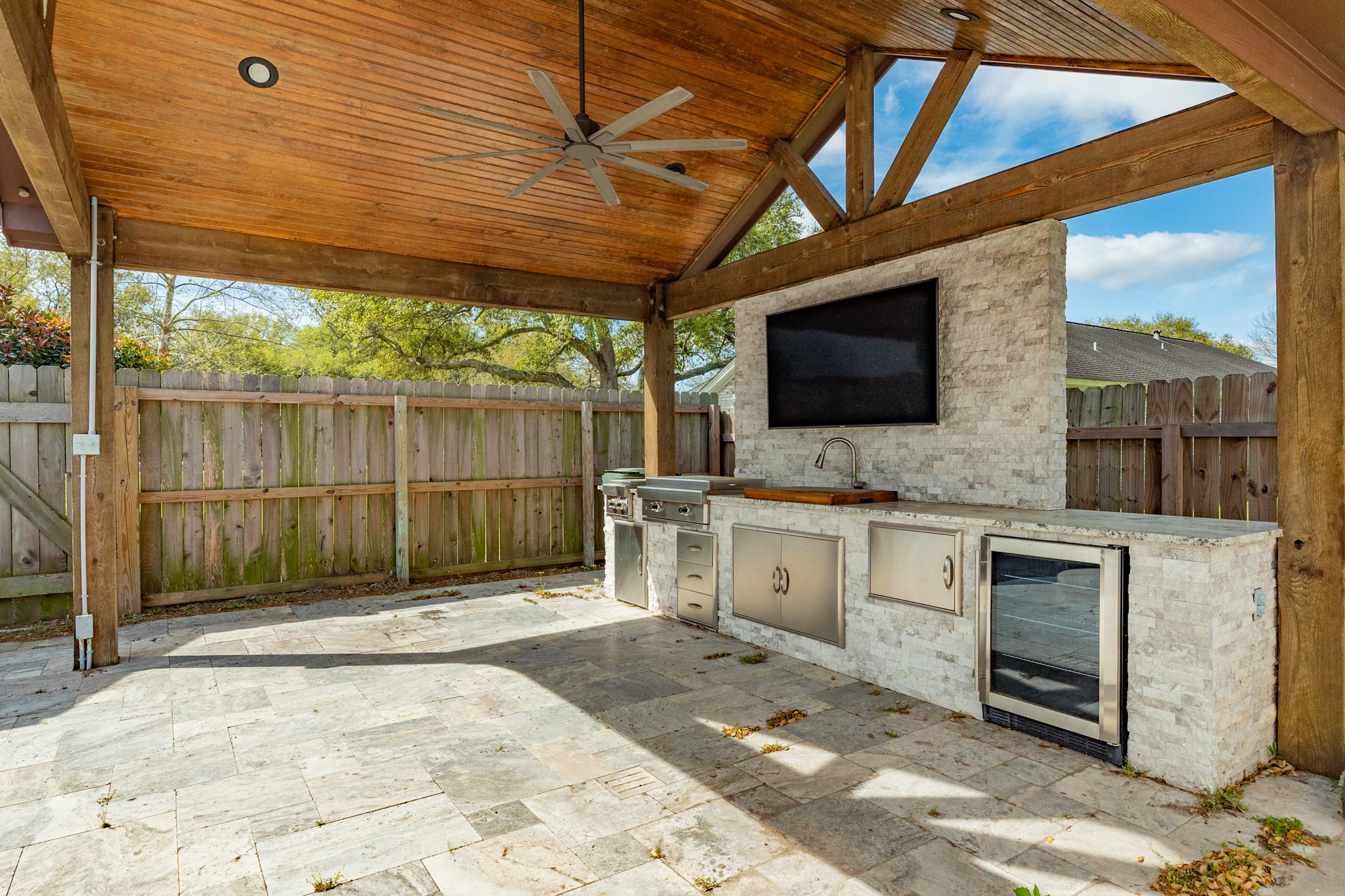 1100 Western Avenue Angleton, TX 77515 - Photo 8 of 26