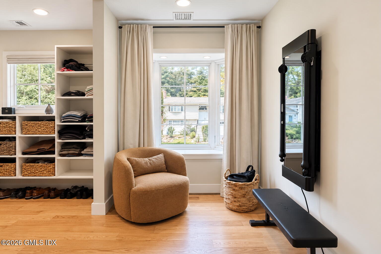 38 Amherst Road Old Greenwich, CT 06870 - Photo 20 of 38 38 amherst walk in closet