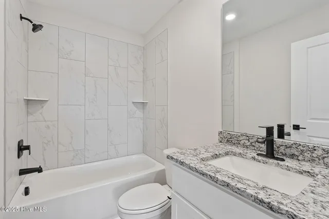 $403,900 | 38 Umbrella Palm Drive, Hampstead, NC 28443