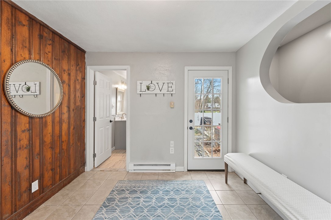 90 Amherst Road Warwick, RI 02889 - Photo 14 of 38 Breezeway/dining room