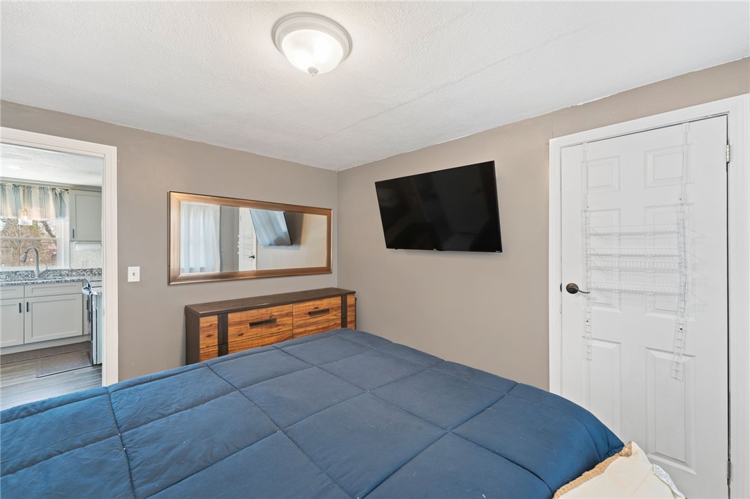 90 Amherst Road Warwick, RI 02889 - Photo 19 of 38