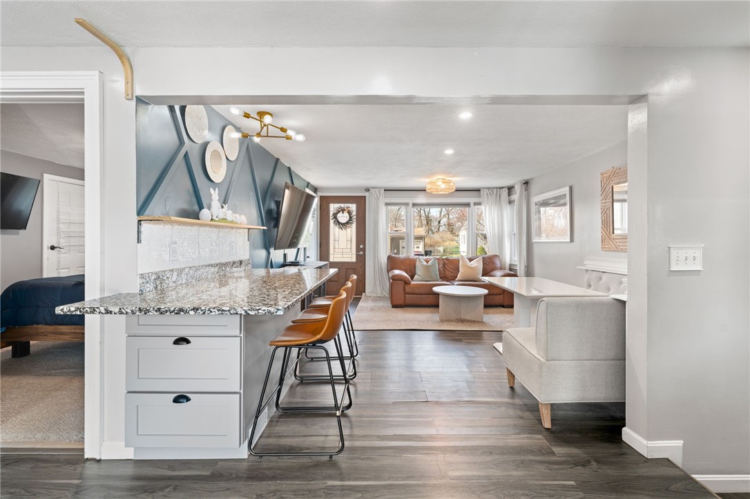 90 Amherst Road Warwick, RI 02889 - Photo 6 of 38