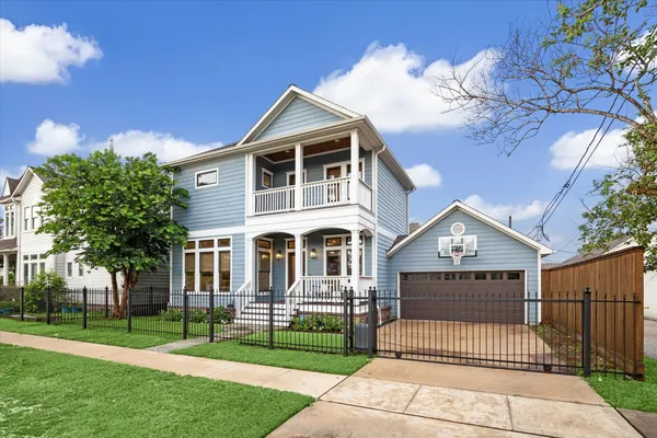 $750,000 | 1915 Bradshaw Street, Houston, TX 77008