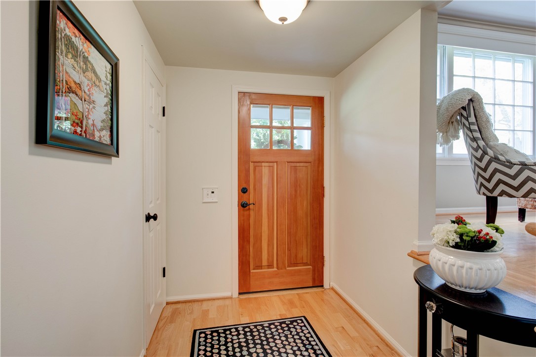 2 Park Bluff Drive Pittsford, NY 14534 - Photo 3 of 32